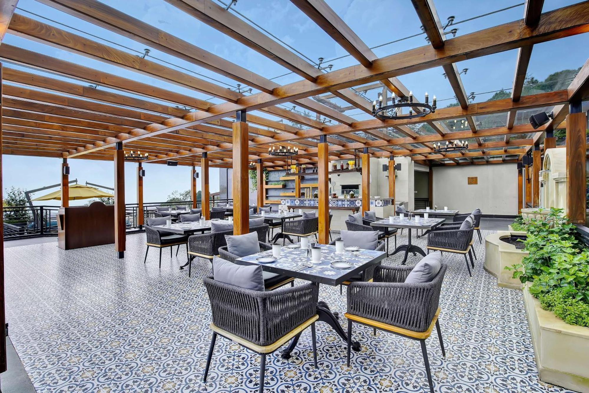 Radisson Blu Resort Dharamshala Dış mekan fotoğraf