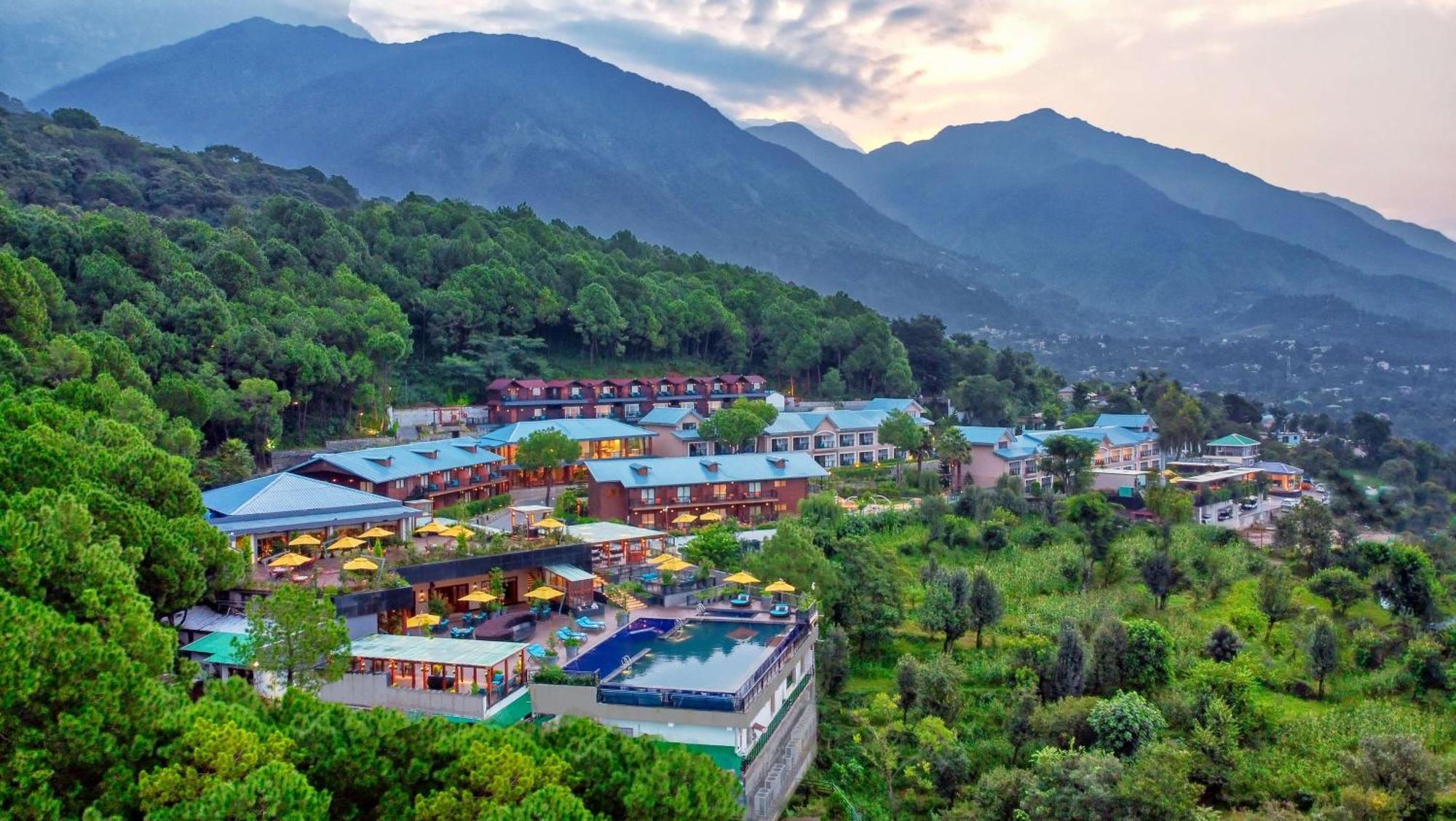 Radisson Blu Resort Dharamshala Dış mekan fotoğraf